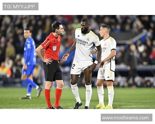 吕迪格在赛场上的表现与未来发展潜力分析 吕迪格在赛场上的表现与未来发展潜力分析